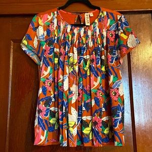 Dolan Flowered top (M)